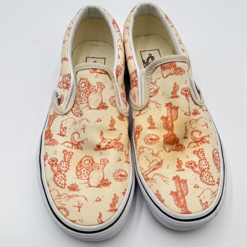 Vans Classic Slip-On Desert Vibes Turtledove Cactus Cow Skull Men 7 Women 8.5